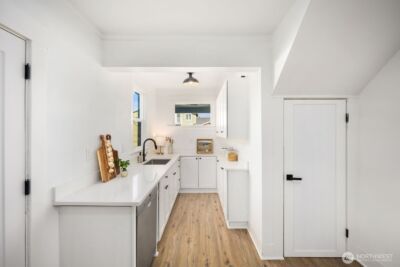 3443 21st Avenue W, Seattle, WA 98199 - Photo 18