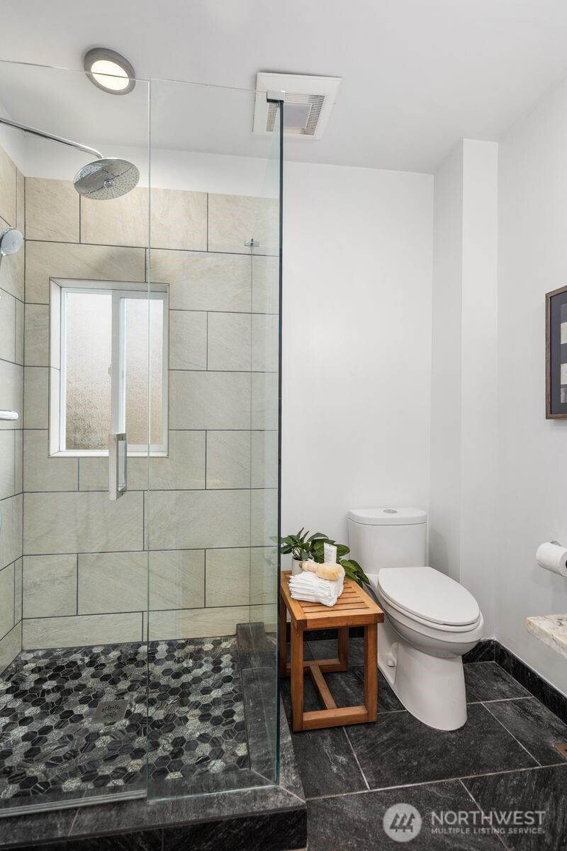 3443 21st Avenue W, Seattle, WA 98199