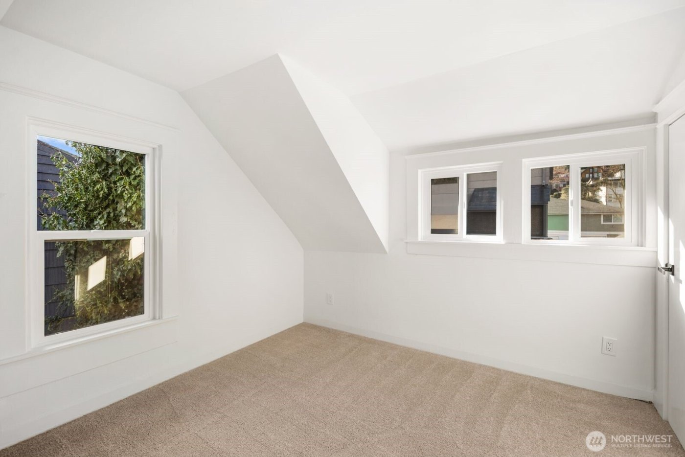 3443 21st Avenue W, Seattle, WA 98199