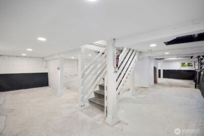 3443 21st Avenue W, Seattle, WA 98199 - Photo 30