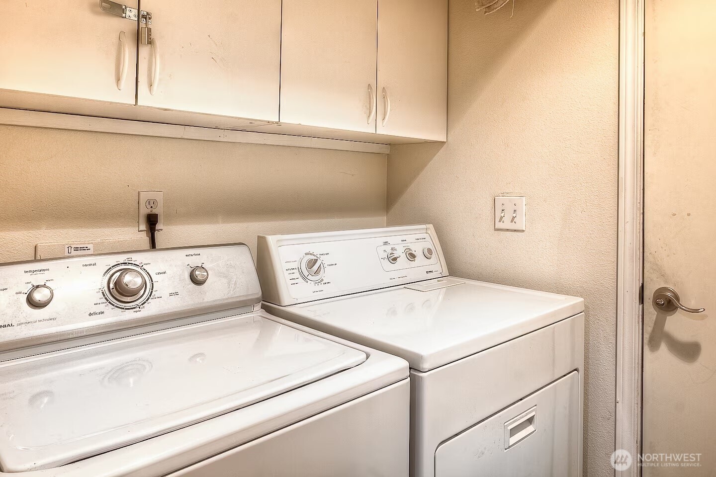 741 Hawthorn Lane , Easton, WA 98925