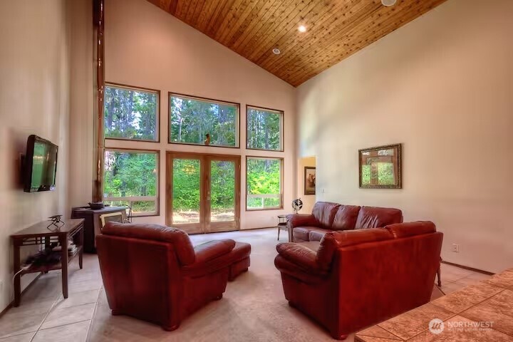 741 Hawthorn Lane , Easton, WA 98925