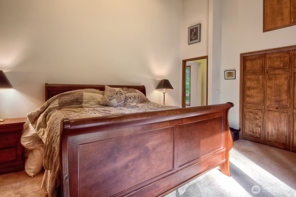 741 Hawthorn Lane , Easton, WA 98925