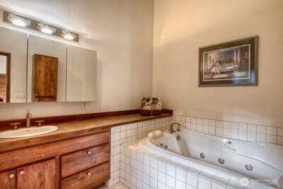 741 Hawthorn Lane , Easton, WA 98925 - Photo 9