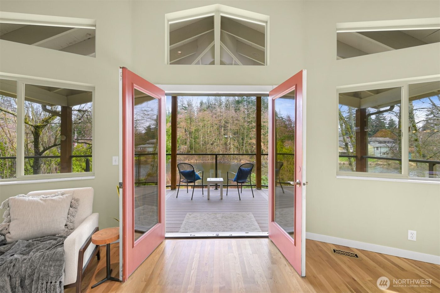 424 Rainbow Drive , Sedro Woolley, WA 98284