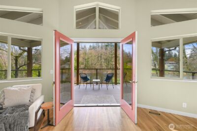 424 Rainbow Drive , Sedro Woolley, WA 98284