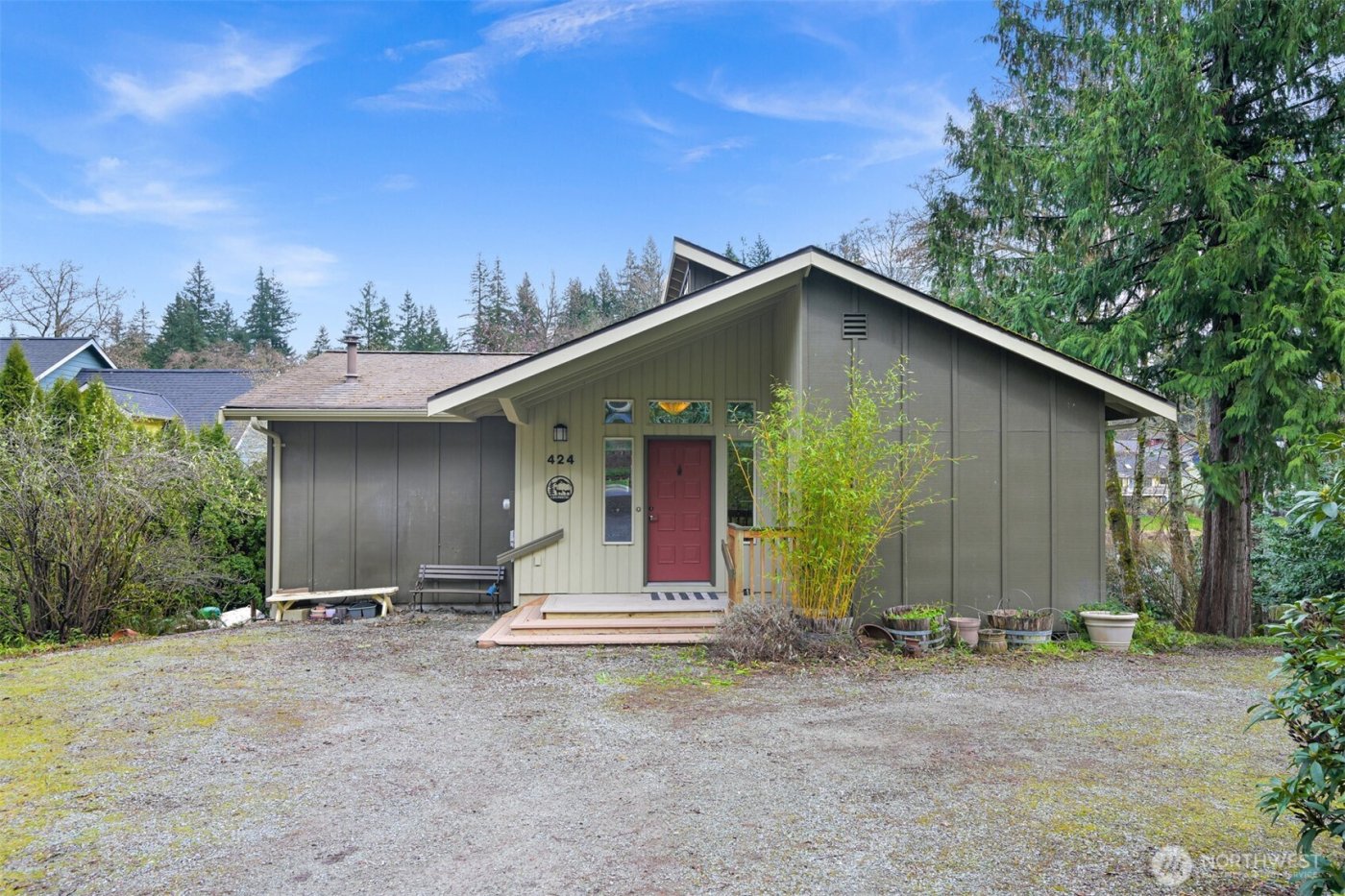 424 Rainbow Drive , Sedro Woolley, WA 98284
