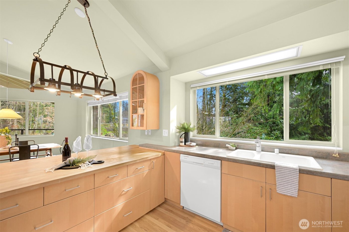 424 Rainbow Drive , Sedro Woolley, WA 98284