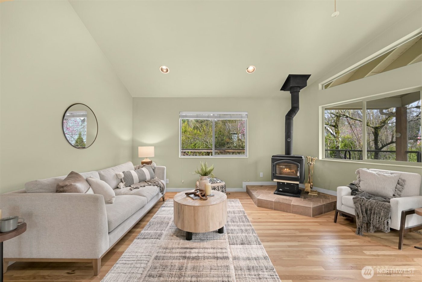 424 Rainbow Drive , Sedro Woolley, WA 98284