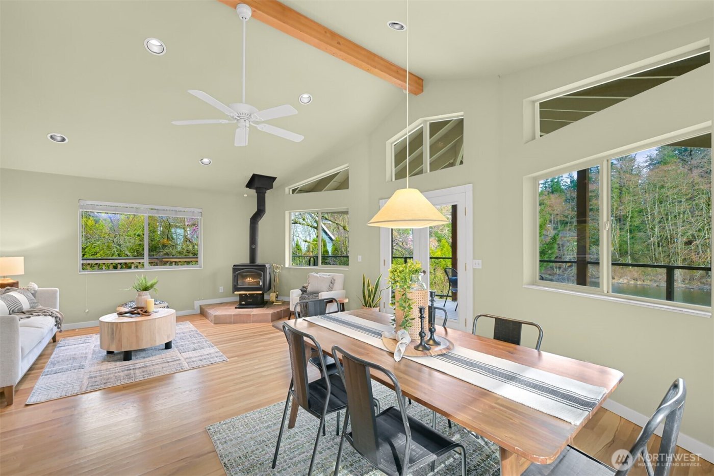 424 Rainbow Drive , Sedro Woolley, WA 98284