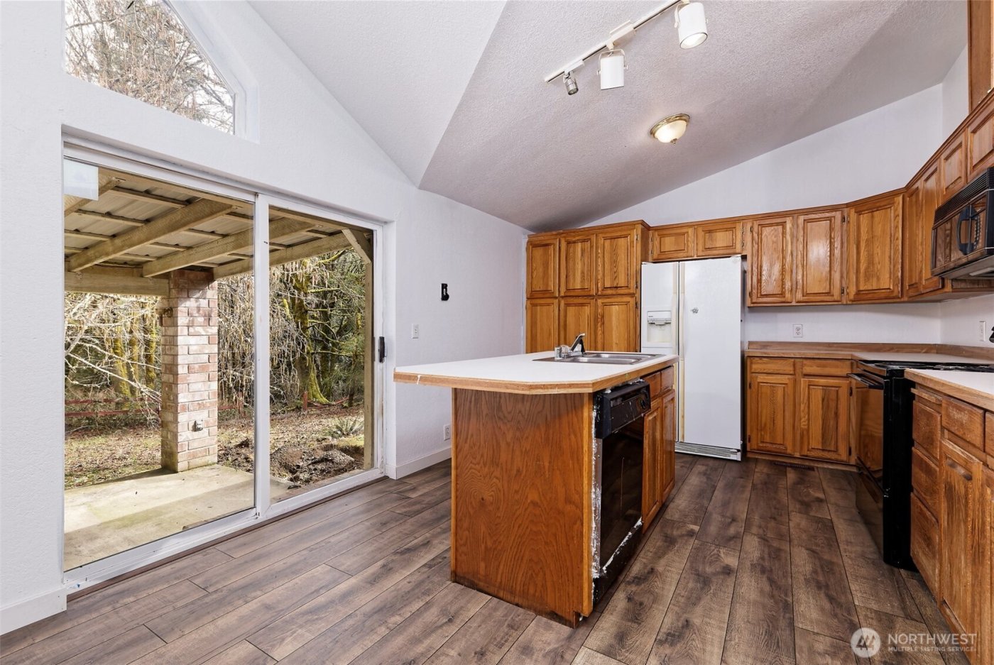 1051 E Crestview Drive , Shelton, WA 98584