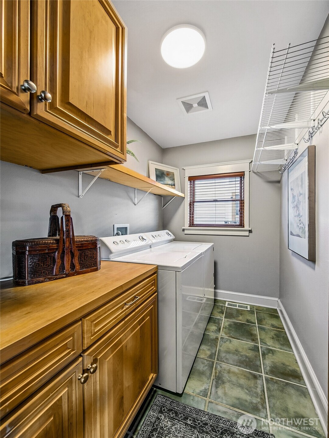 3532 Meridian Avenue N, Seattle, WA 98103