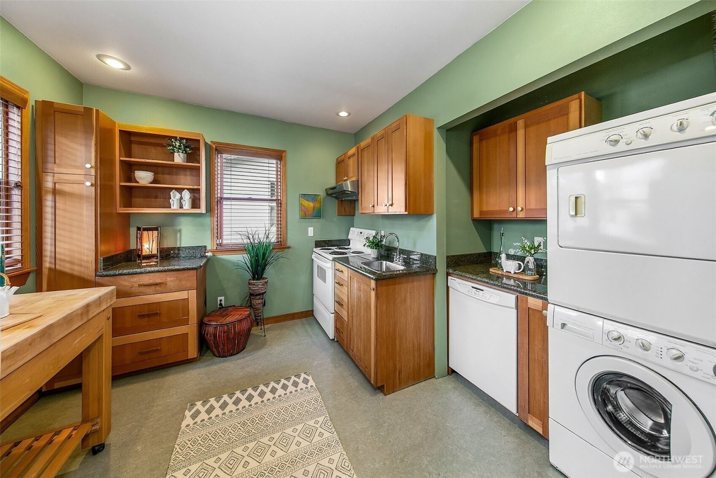 3532 Meridian Avenue N, Seattle, WA 98103