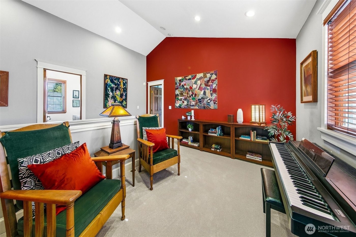 3532 Meridian Avenue N, Seattle, WA 98103