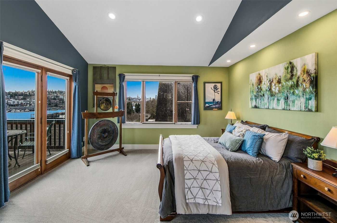 3532 Meridian Avenue N, Seattle, WA 98103