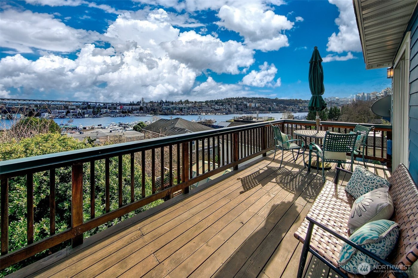 3532 Meridian Avenue N, Seattle, WA 98103