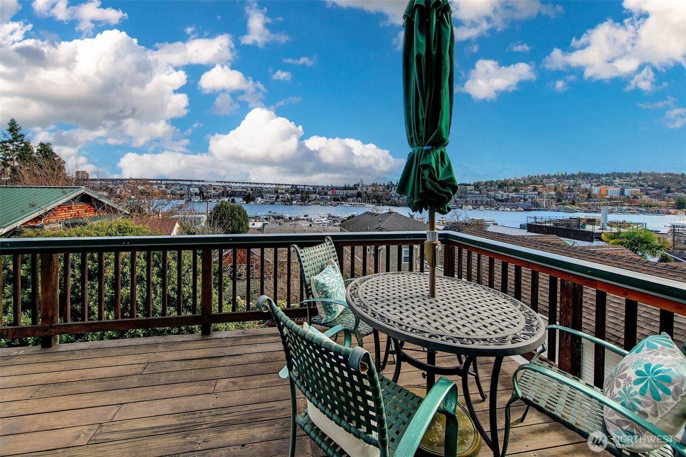 3532 Meridian Avenue N, Seattle, WA 98103