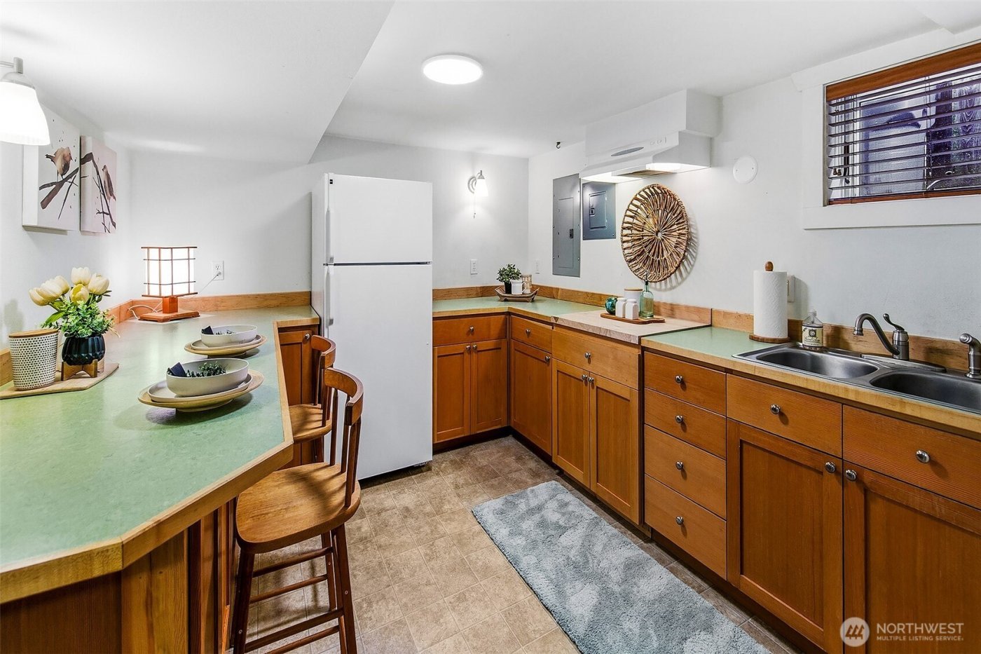 3532 Meridian Avenue N, Seattle, WA 98103