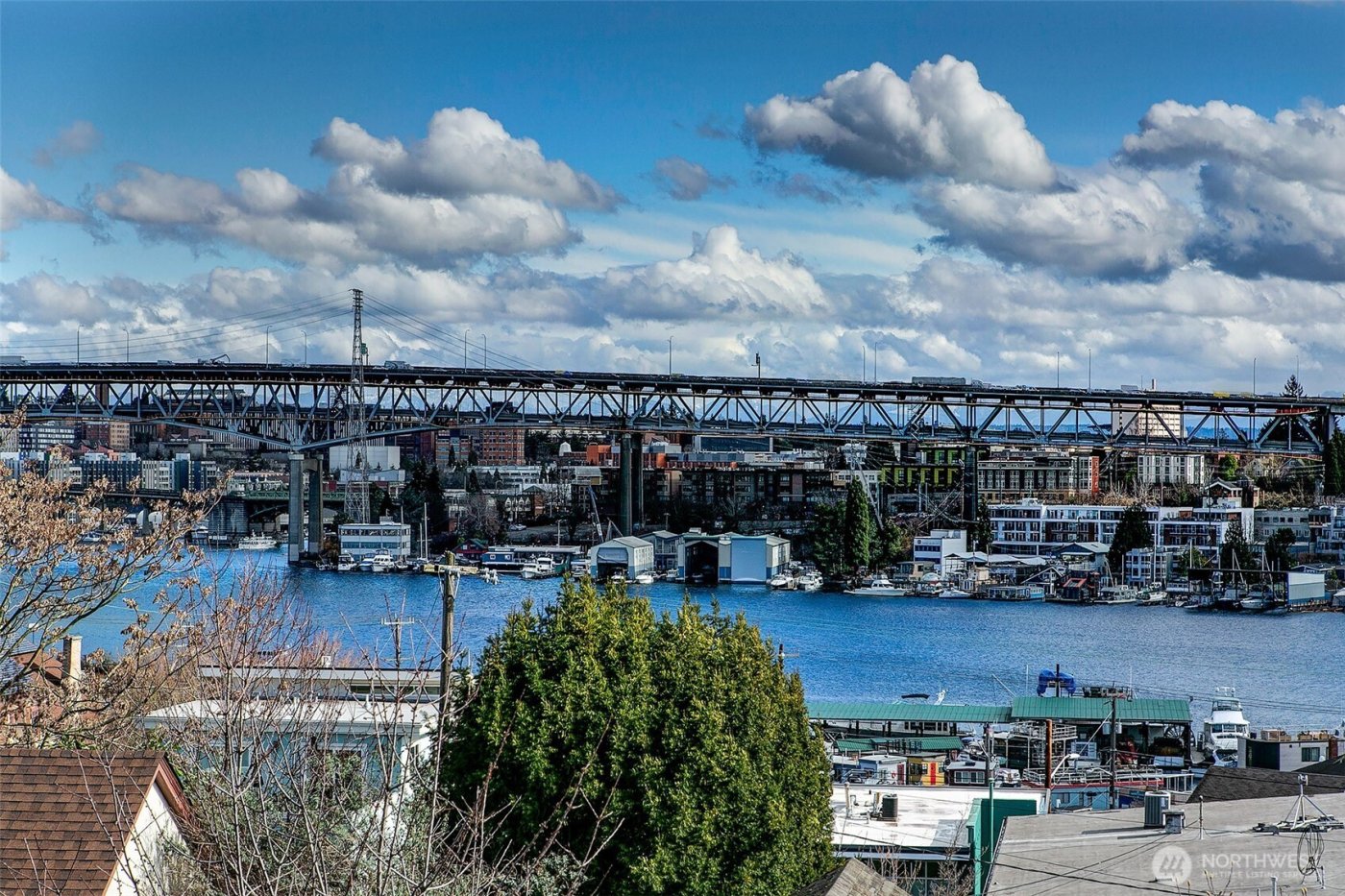 3532 Meridian Avenue N, Seattle, WA 98103