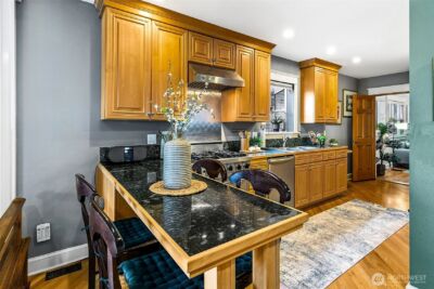 3532 Meridian Avenue N, Seattle, WA 98103 - Photo 10