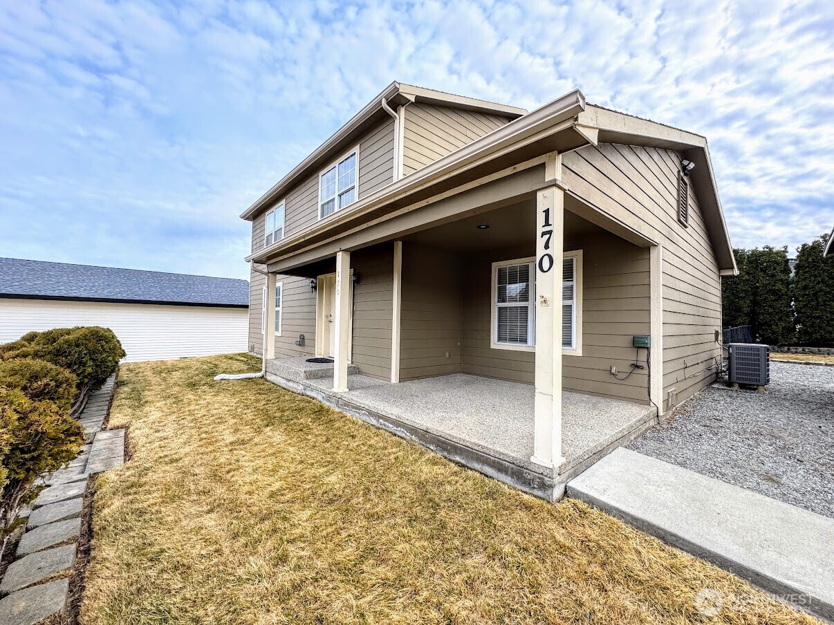 170 Lakeview Avenue , Orondo, WA 98843