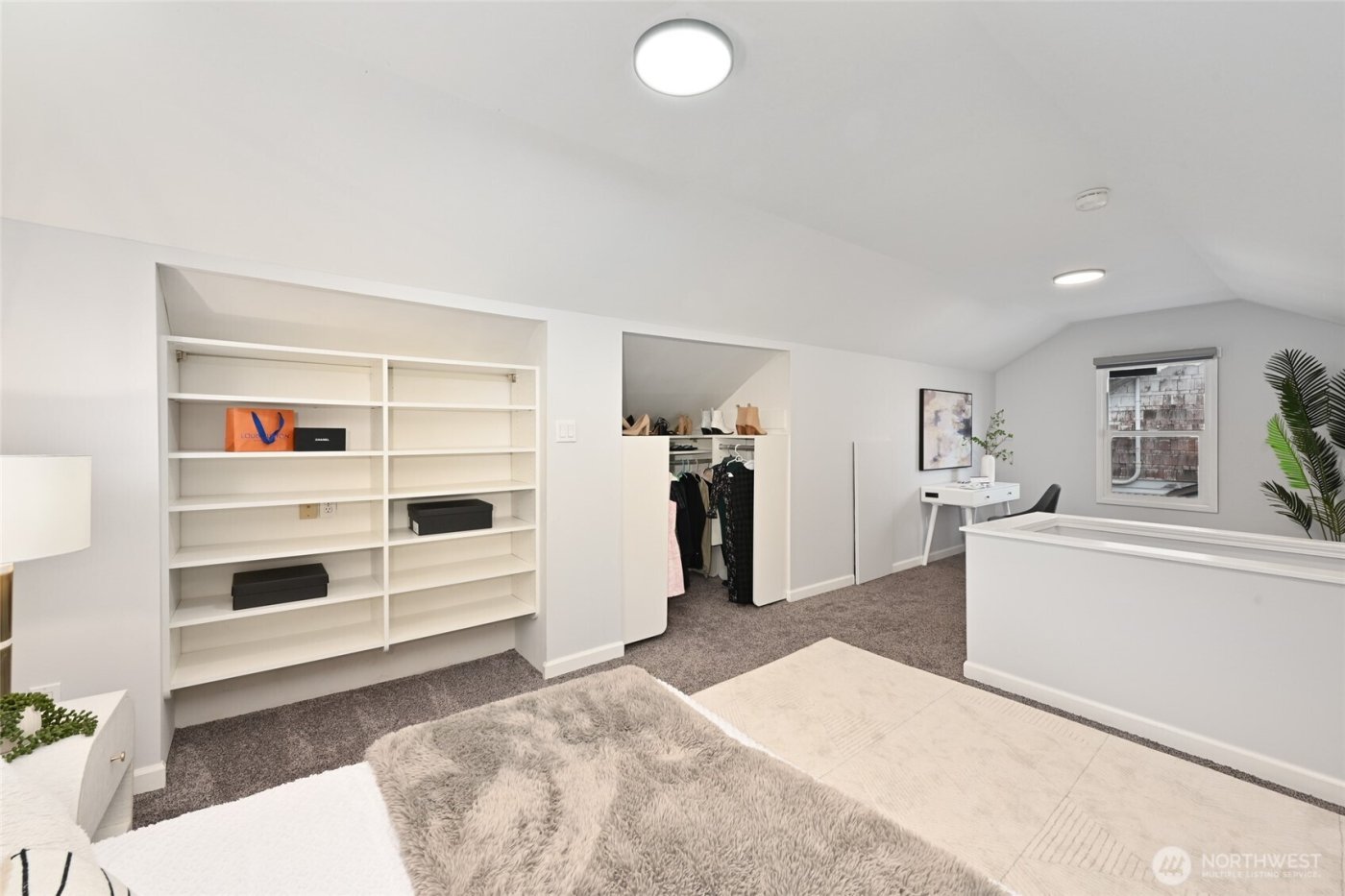 900 W Emerson Street , Seattle, WA 98119-1419