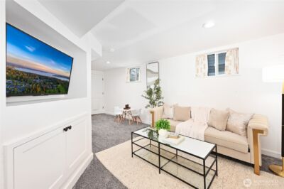 900 W Emerson Street , Seattle, WA 98119-1419 - Photo 17