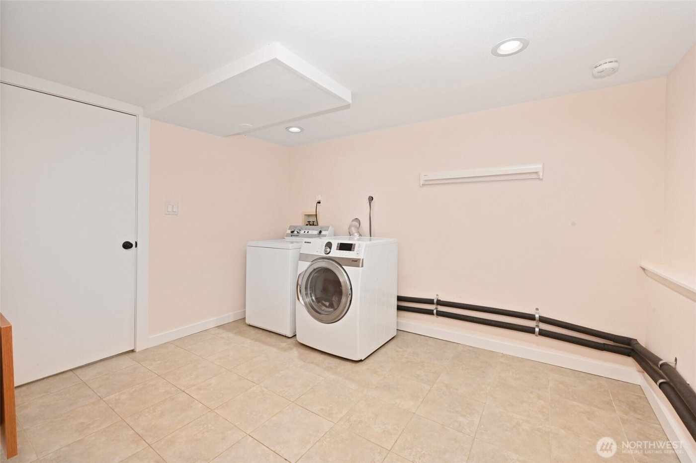 900 W Emerson Street , Seattle, WA 98119-1419