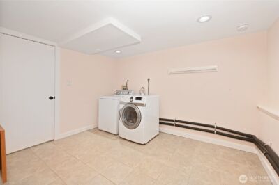 900 W Emerson Street , Seattle, WA 98119-1419 - Photo 22