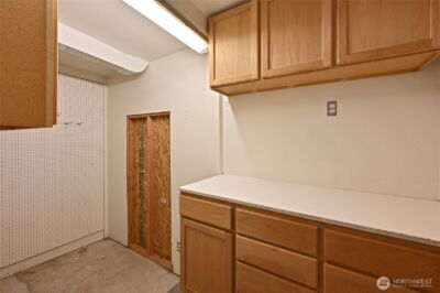 900 W Emerson Street , Seattle, WA 98119-1419 - Photo 23