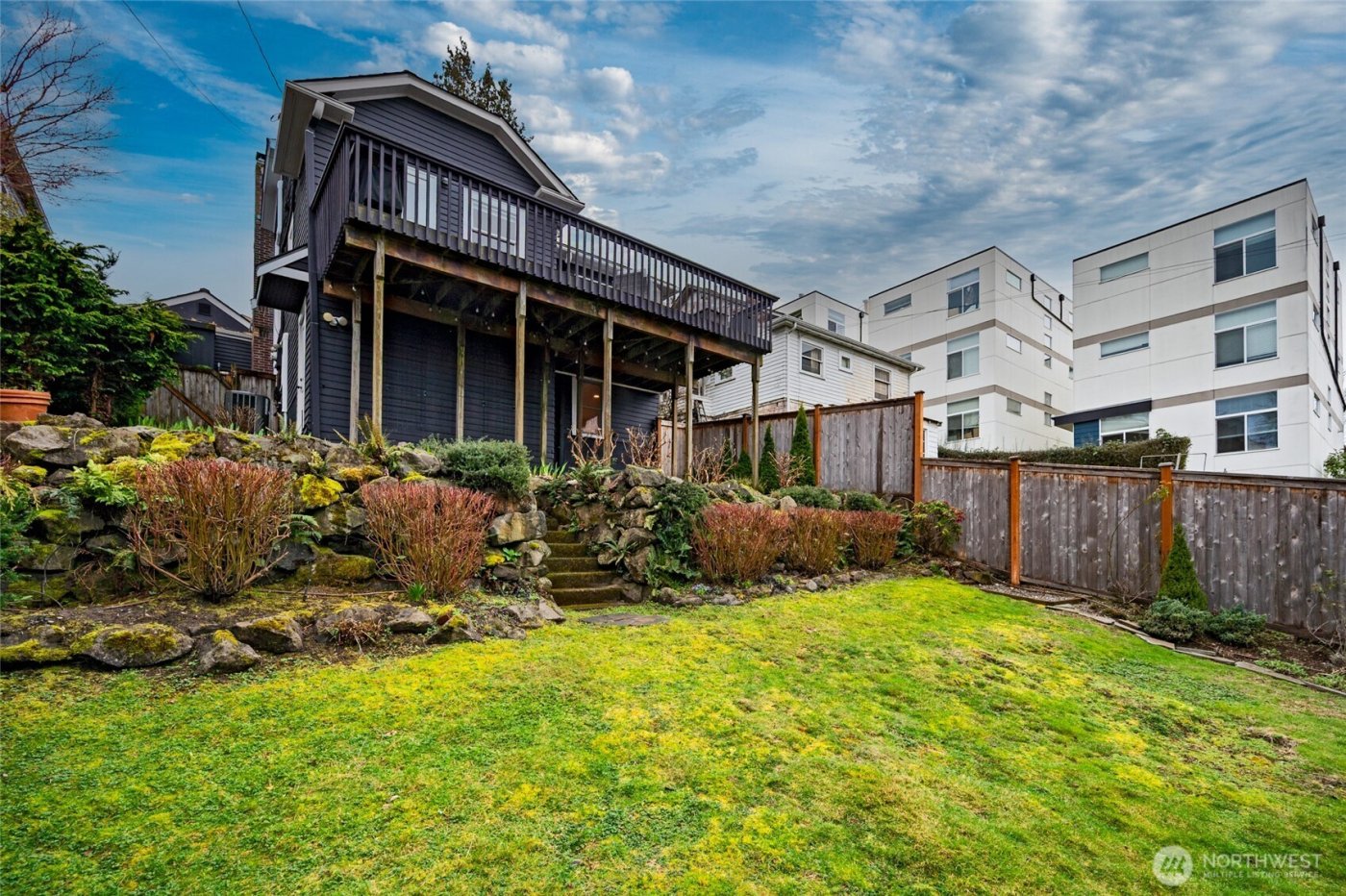 900 W Emerson Street , Seattle, WA 98119-1419