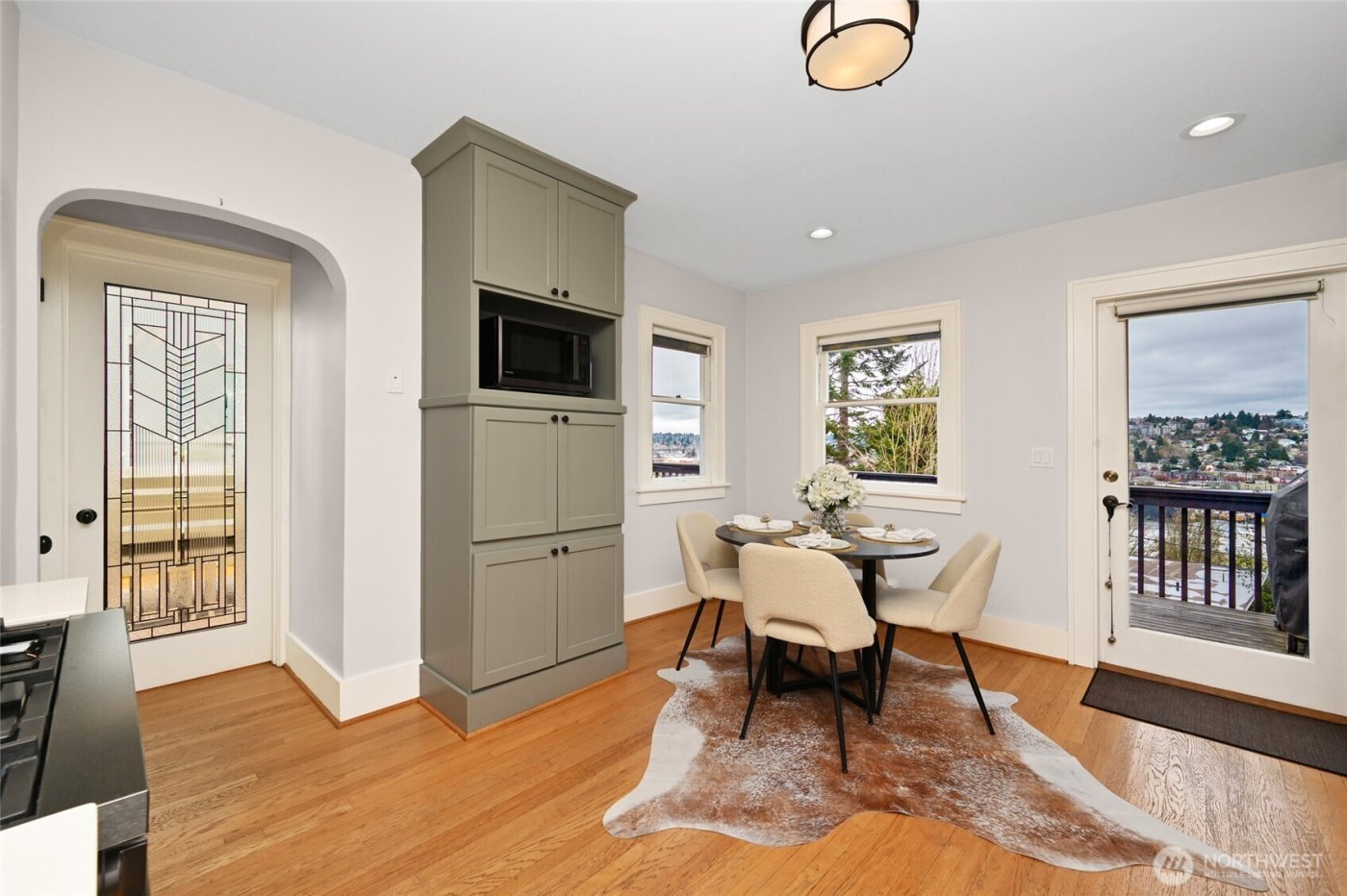 900 W Emerson Street , Seattle, WA 98119-1419