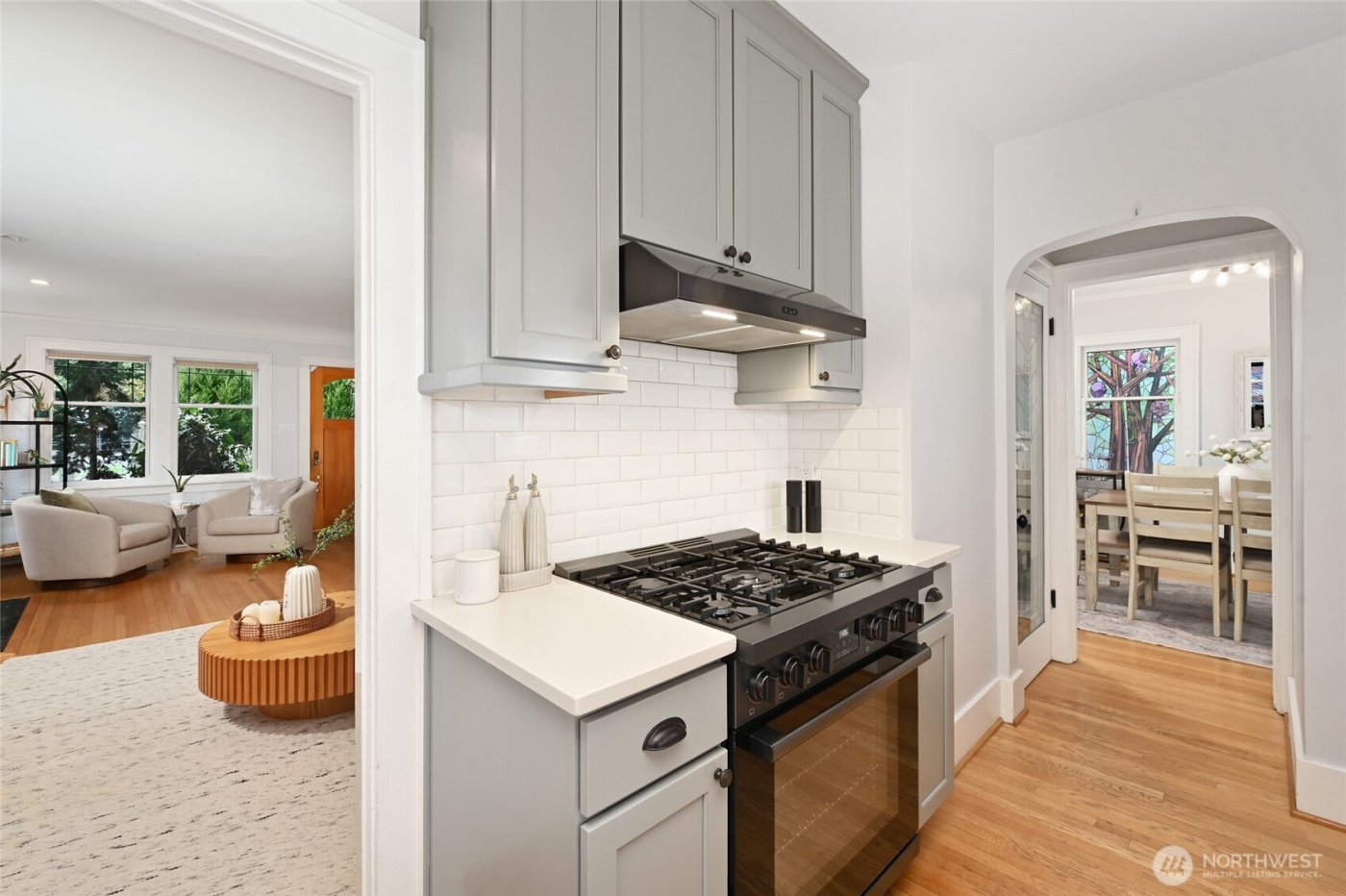 900 W Emerson Street , Seattle, WA 98119-1419