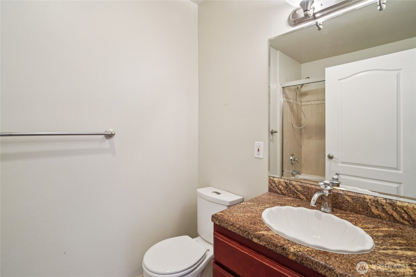 717 E Denny Way #4B, Seattle, WA 98122