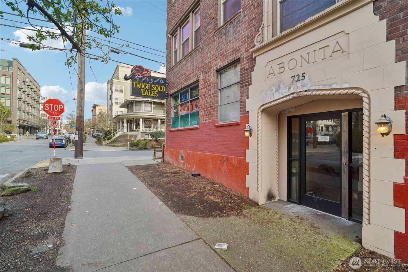 717 E Denny Way #4B, Seattle, WA 98122