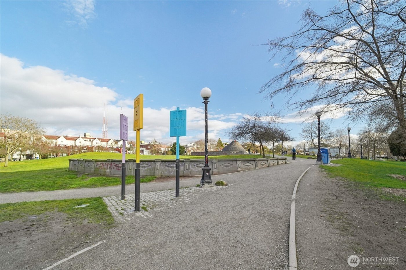 717 E Denny Way #4B, Seattle, WA 98122