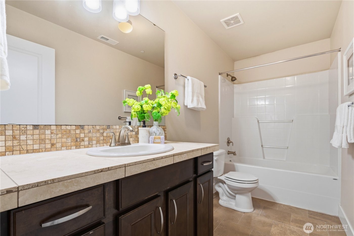 8415 NE 151st Place , Kenmore, WA 98028