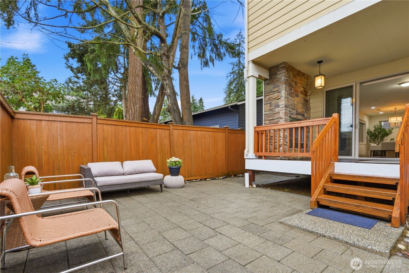 8415 NE 151st Place , Kenmore, WA 98028