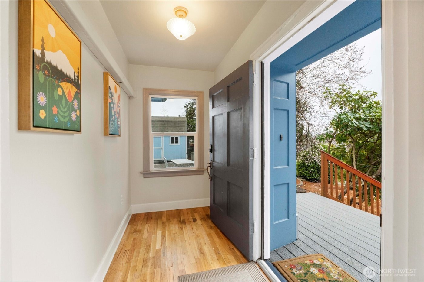 8366 6th Avenue , Tacoma, WA 98465-1047