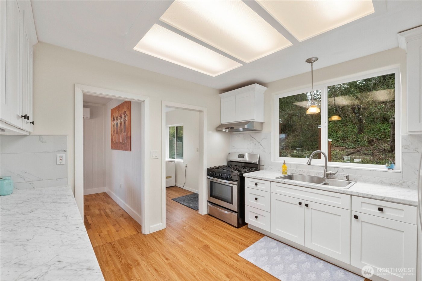 8366 6th Avenue , Tacoma, WA 98465-1047