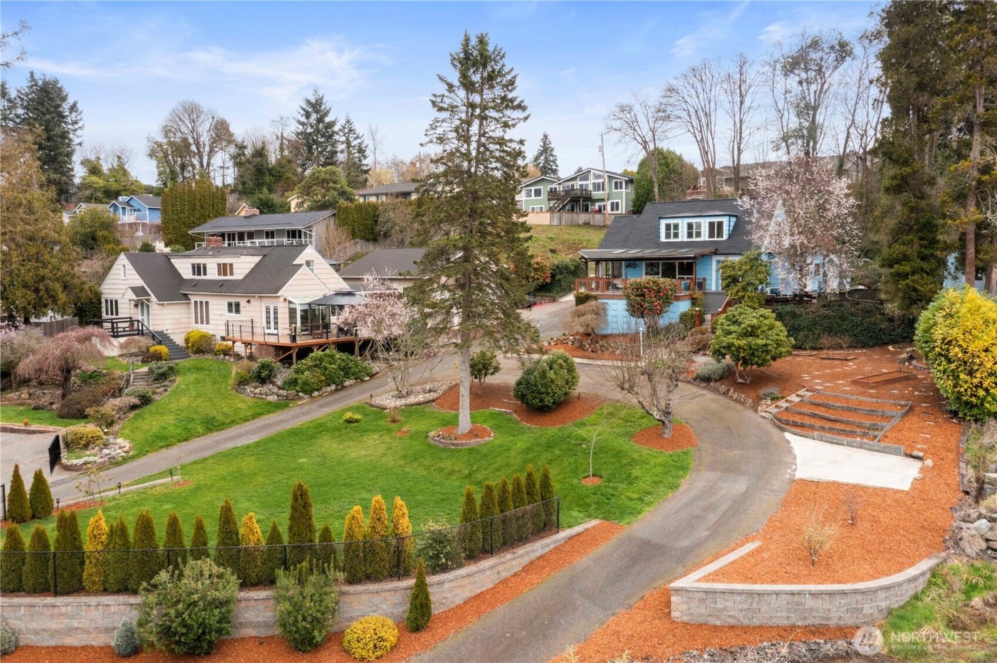 8366 6th Avenue , Tacoma, WA 98465-1047