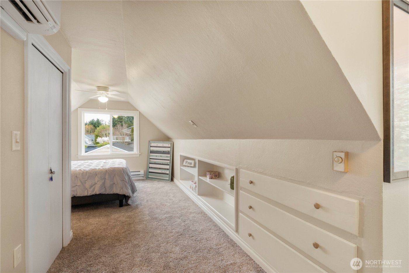 8366 6th Avenue , Tacoma, WA 98465-1047