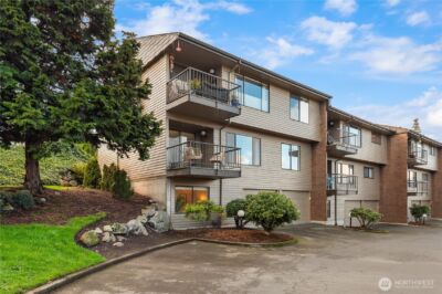 10713 Glen Acres Drive S #10713, Seattle, WA 98168 - Photo 2