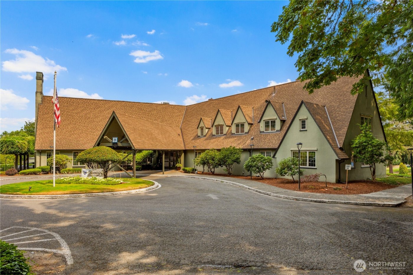 10713 Glen Acres Drive S #10713, Seattle, WA 98168