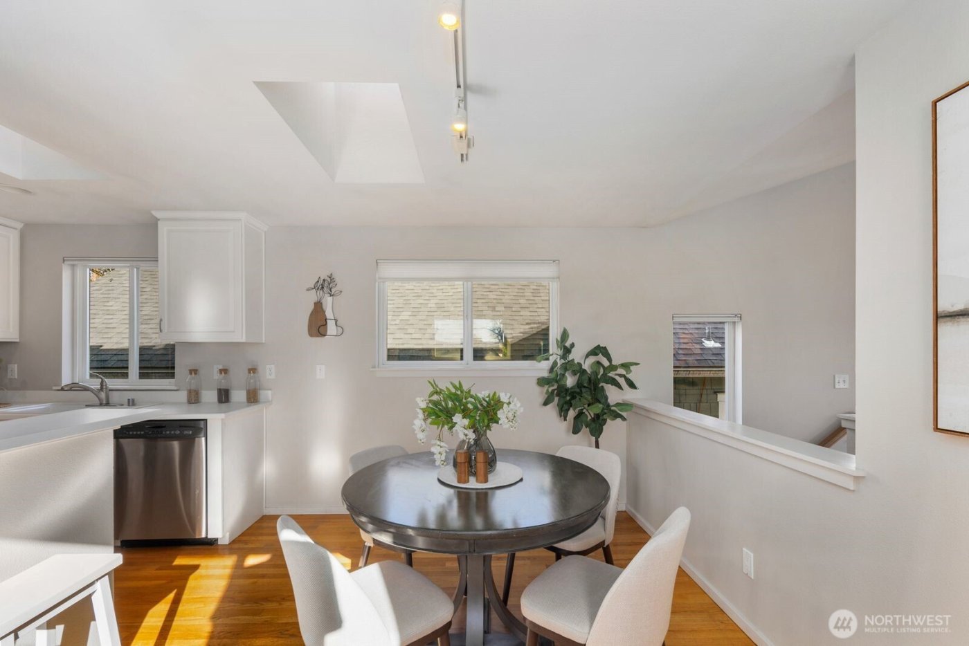 5121 27th Avenue NE, Seattle, WA 98105