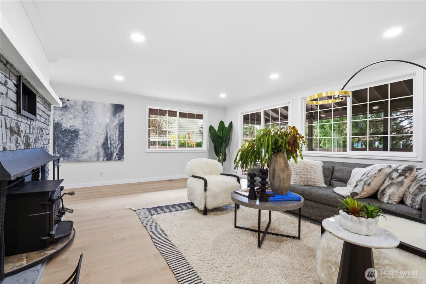 6015 116th Ave SE, Bellevue, WA 98006