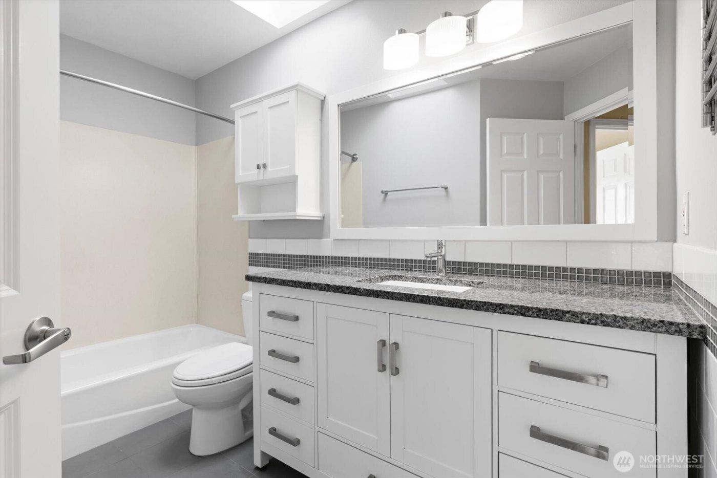 17608 13th Avenue W, Lynnwood, WA 98037-8242