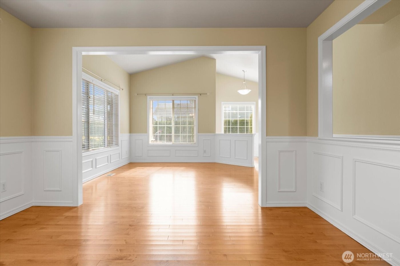 17608 13th Avenue W, Lynnwood, WA 98037-8242