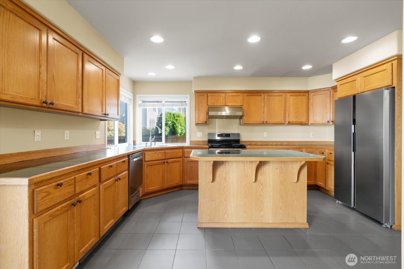 17608 13th Avenue W, Lynnwood, WA 98037-8242