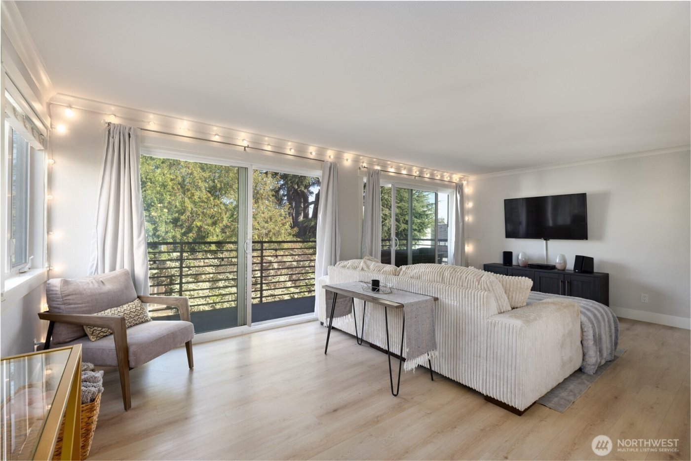 2830 NW 56th Street #306, Seattle, WA 98107